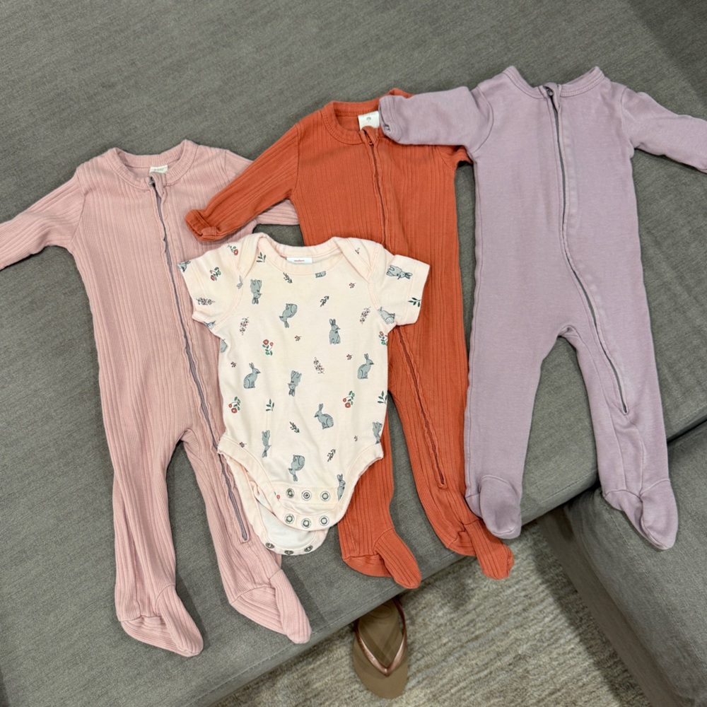 Kate Quinn organic cotton Sleepers footies
